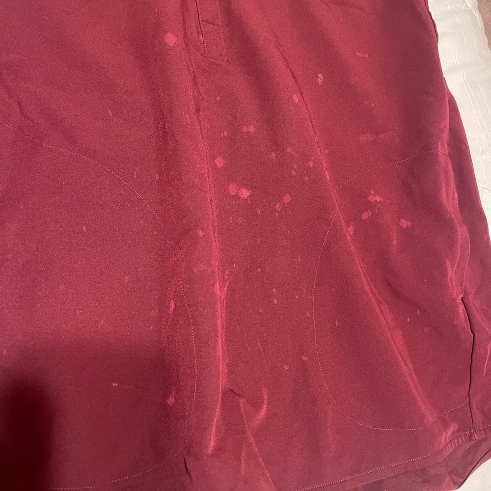 • Figs Maroon Rafaela Top • - Picture 2 of 4